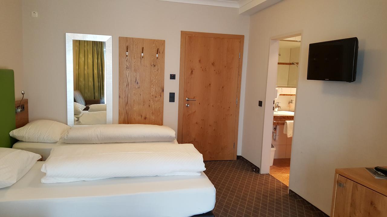 Hotel Mozart ランデック エクステリア 写真